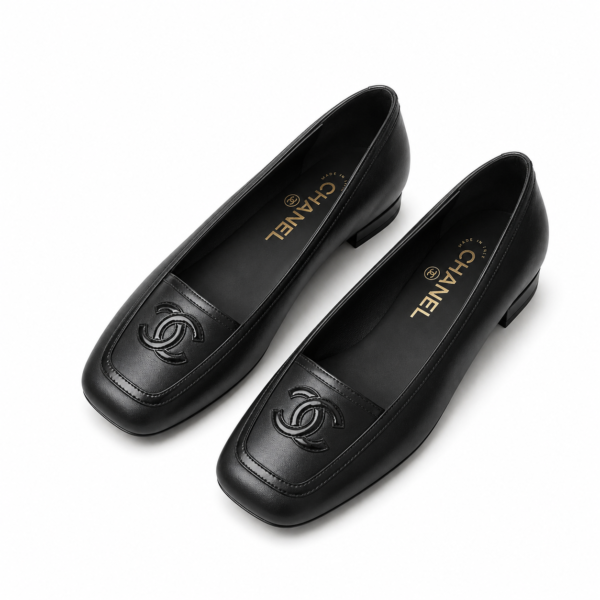 CHANEL PUMPS Lambskin & Patent Calfskin